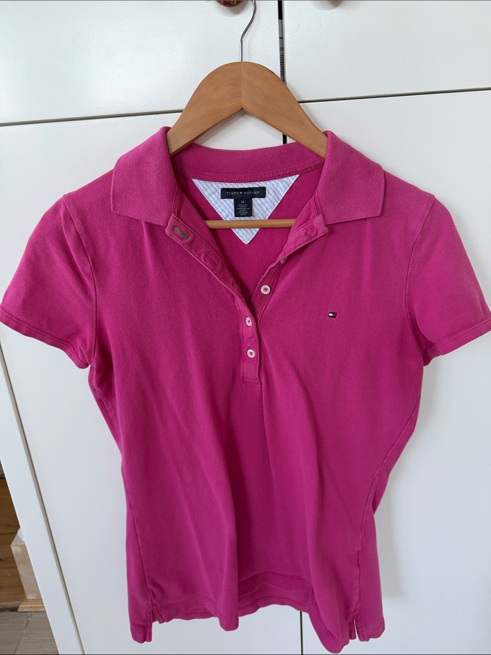 Women’s golf shirt